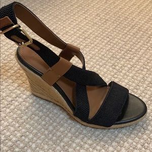 BANANA REPUBLIC black wedges